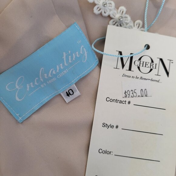 NWT~$935~MONCHERI~6/8~IVORY EMBROIDERED LACE BEADED FIT & FLARE WEDDING DRESS - Picture 15 of 16